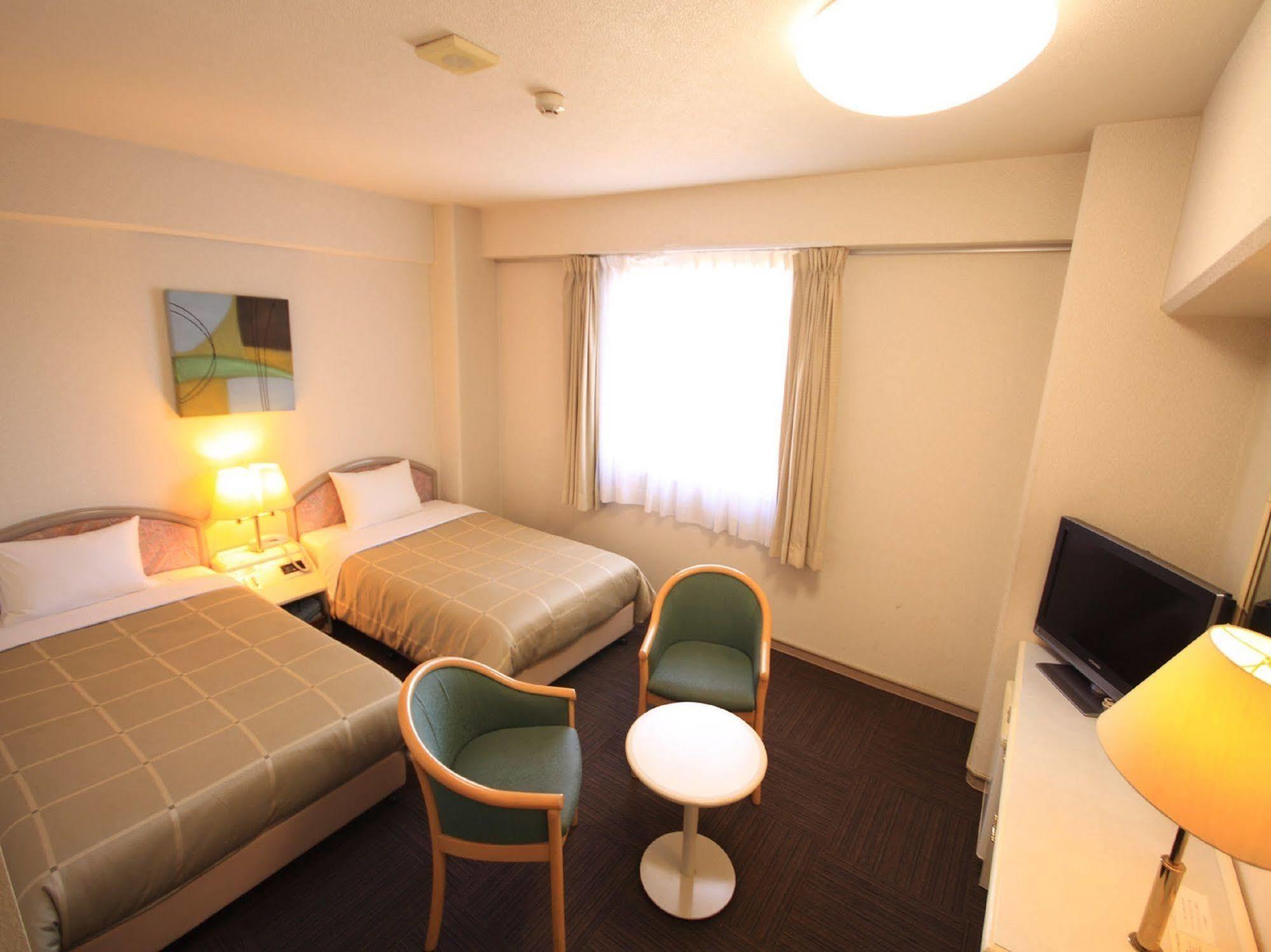 Hotel Route-Inn Kitamatsudo Ekimae Dış mekan fotoğraf